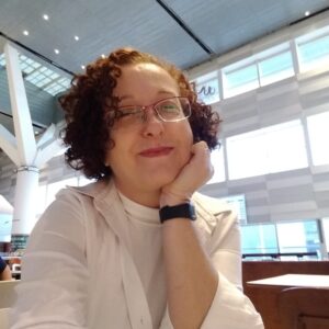Regiane Palhares<br>Psicóloga e Arteterapeuta<br>Crp 06/124402<br>