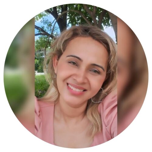 Arléia Teles<br>Terapeuta<br>