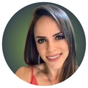 Carolina Mendes<br>Nutricionista CRN-3 16089<br>