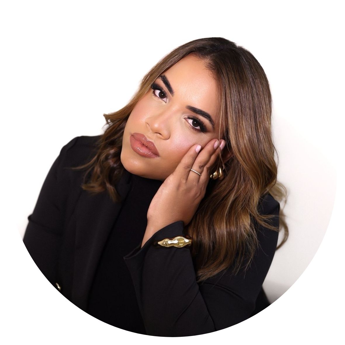 Dra Aianni Oliveira<br>Biomédica Esteta CRBM 25039<br>