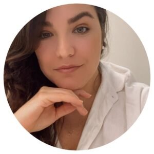 Thaís Helena Tavernaro<br>Psicóloga crp 06/229373<br>